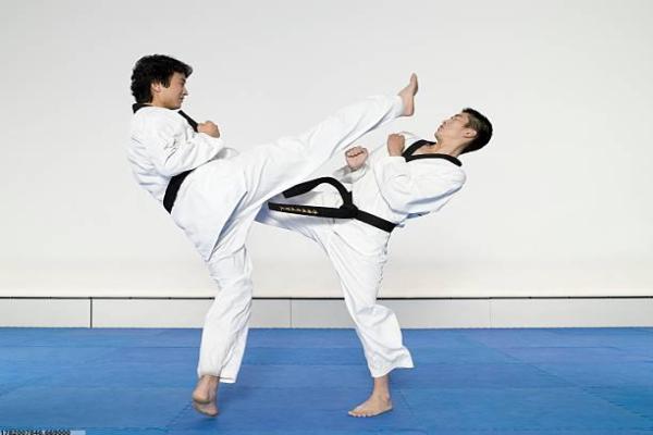 小學(xué)生適合哪些體育培訓(xùn)課程？